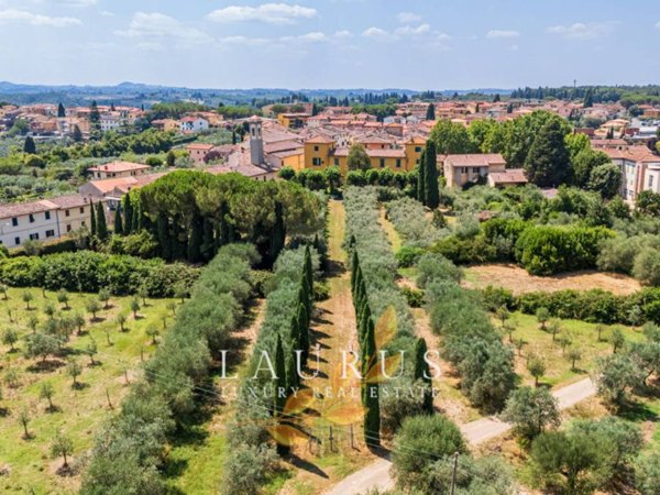 casa indipendente a San Casciano in Val di Pesa in zona Mercatale in Val di Pesa