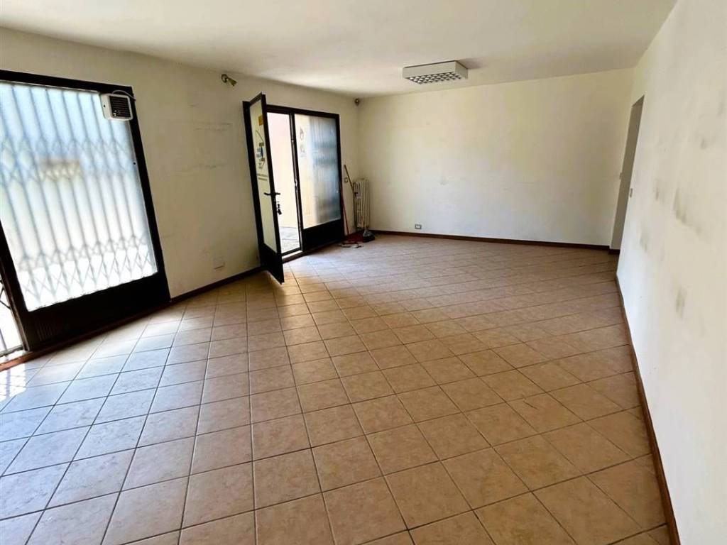 locale commerciale a San Casciano in Val di Pesa in zona Mercatale in Val di Pesa