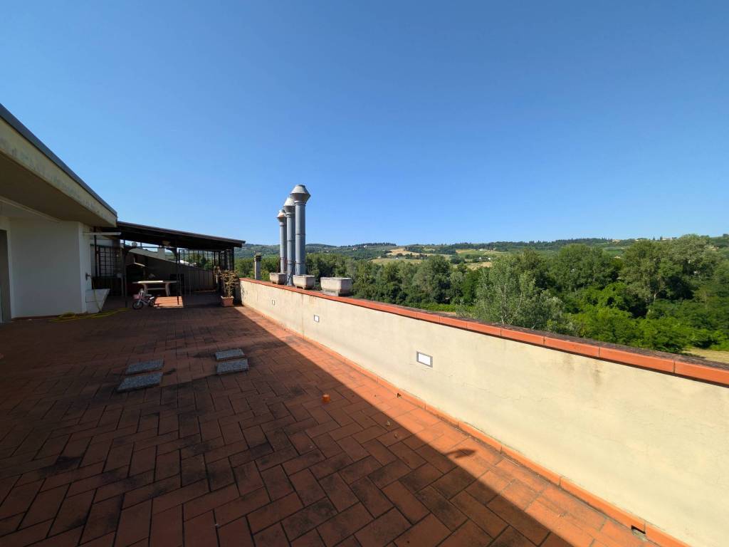 intera palazzina in vendita a San Casciano in Val di Pesa in zona Cerbaia
