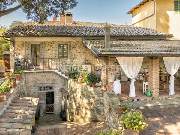 casa indipendente a San Casciano in Val di Pesa in zona Montefiridolfi