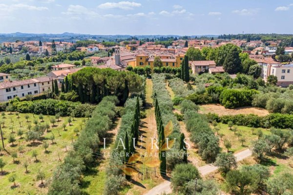 casa indipendente a San Casciano in Val di Pesa in zona Mercatale in Val di Pesa