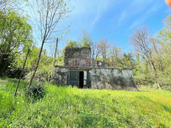 locale di sgombero in vendita a San Casciano in Val di Pesa