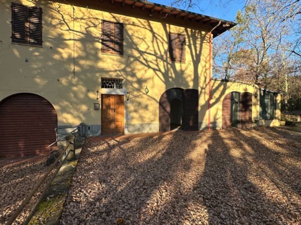 casa indipendente a San Casciano in Val di Pesa in zona Mercatale in Val di Pesa