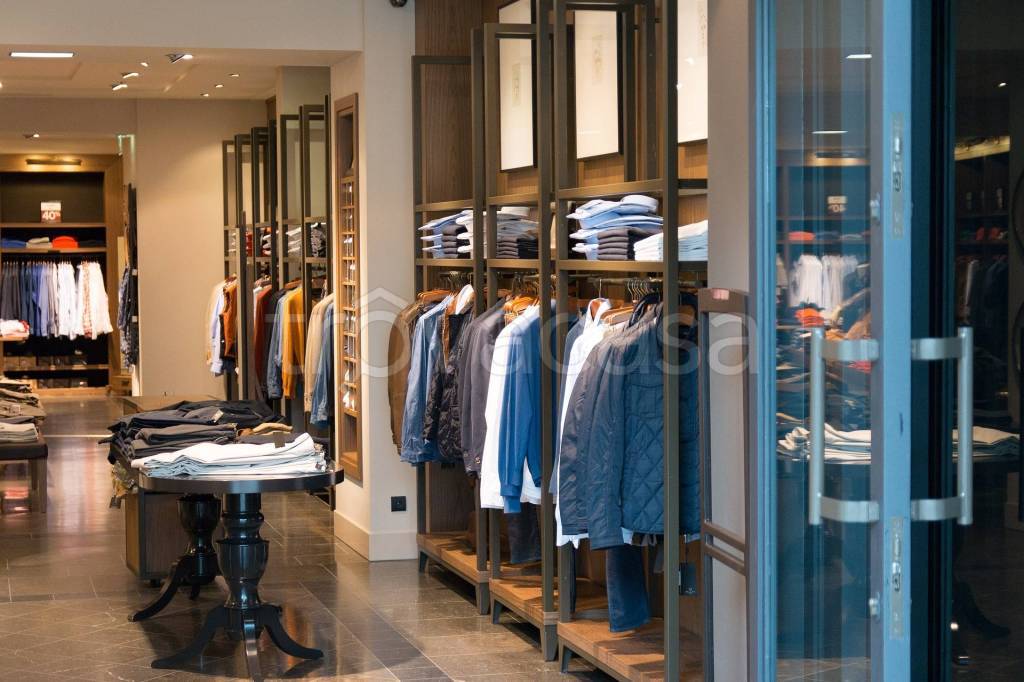 negozio in vendita a San Casciano in Val di Pesa in zona Romola