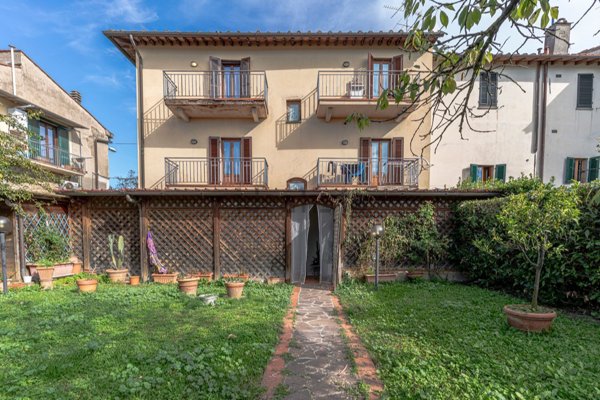 casa indipendente a San Casciano in Val di Pesa in zona Mercatale in Val di Pesa