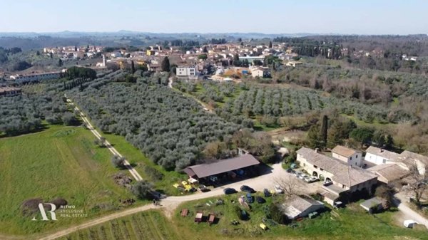 casa indipendente a San Casciano in Val di Pesa in zona Mercatale in Val di Pesa