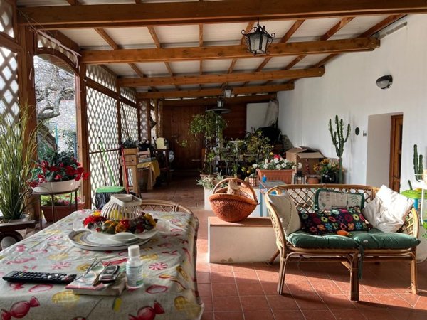 casa indipendente a San Casciano in Val di Pesa in zona Mercatale in Val di Pesa