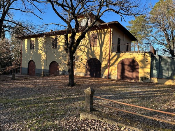 casa indipendente a San Casciano in Val di Pesa in zona Mercatale in Val di Pesa
