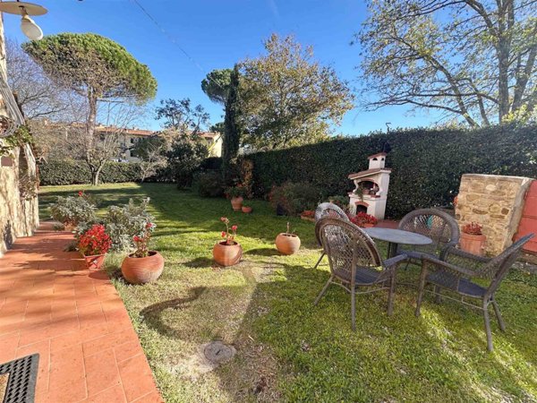 appartamento in vendita a San Casciano in Val di Pesa in zona Montefiridolfi