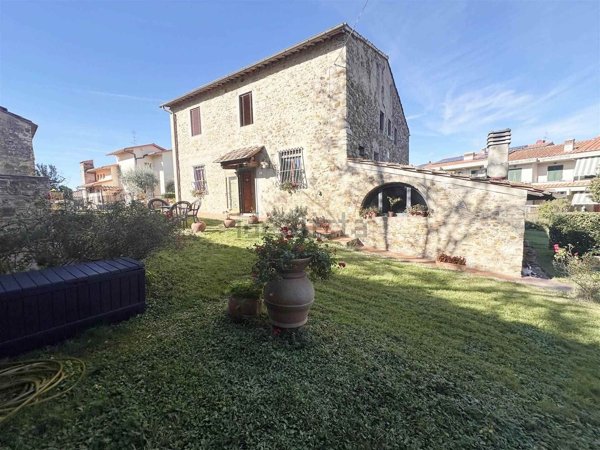 appartamento in vendita a San Casciano in Val di Pesa in zona Montefiridolfi