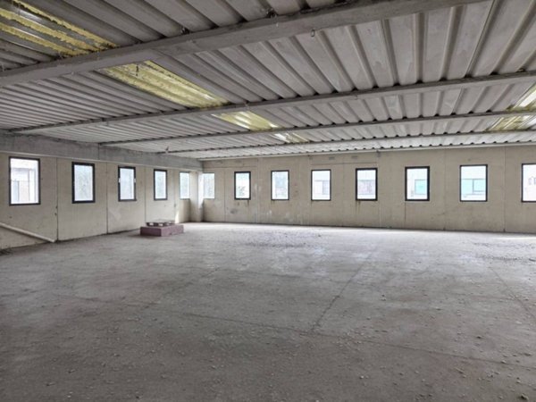 locale commerciale in vendita a San Casciano in Val di Pesa in zona Cerbaia