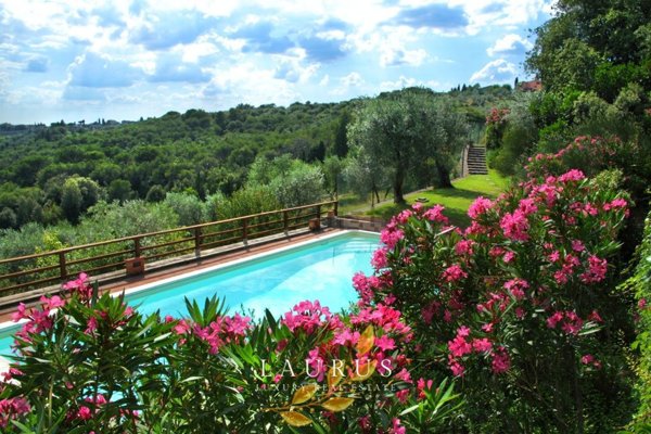 esavano in vendita a San Casciano in Val di Pesa