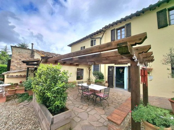 casa indipendente in vendita a San Casciano in Val di Pesa in zona Fabbrica