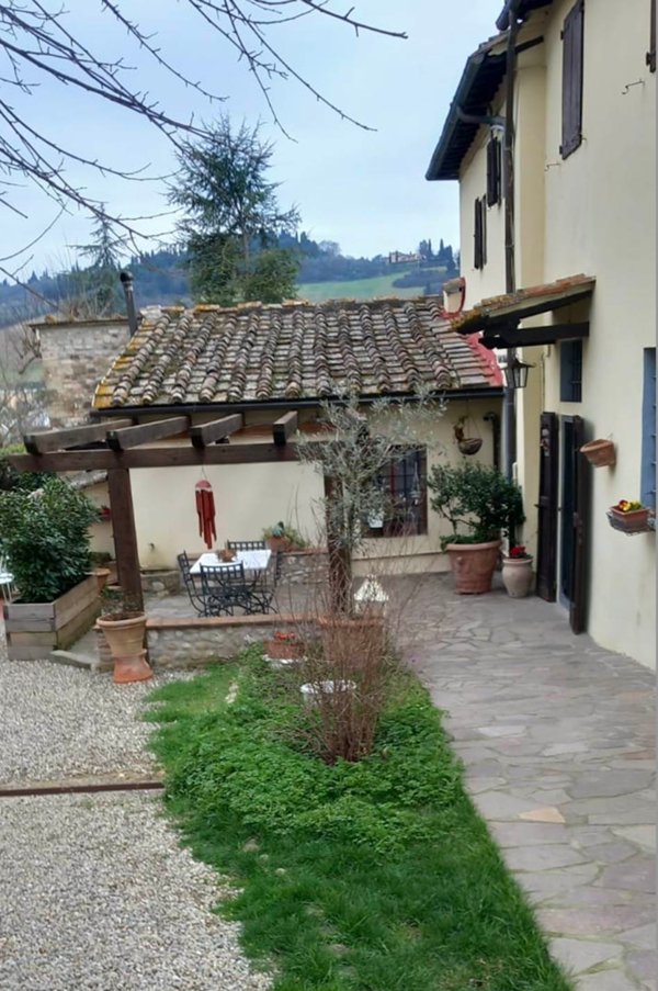 intera palazzina in vendita a San Casciano in Val di Pesa in zona Bargino