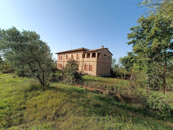 casa indipendente a San Casciano in Val di Pesa in zona Montefiridolfi