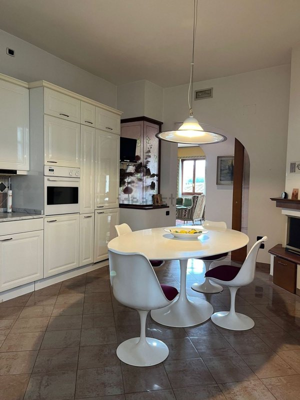 appartamento in vendita a San Casciano in Val di Pesa in zona Cerbaia