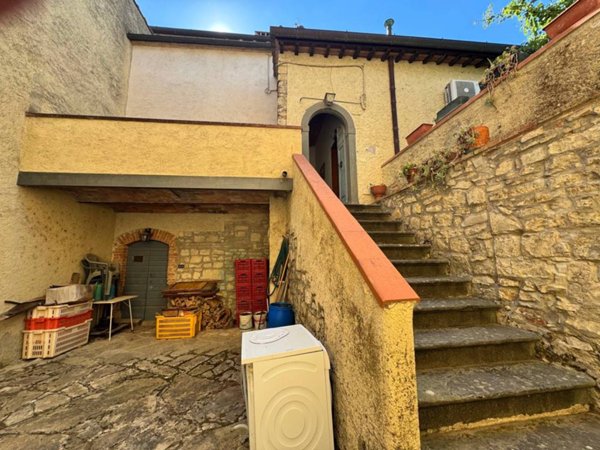 casa indipendente a San Casciano in Val di Pesa in zona Mercatale in Val di Pesa