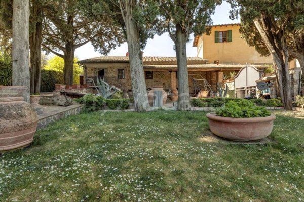 appartamento in vendita a San Casciano in Val di Pesa in zona Montefiridolfi
