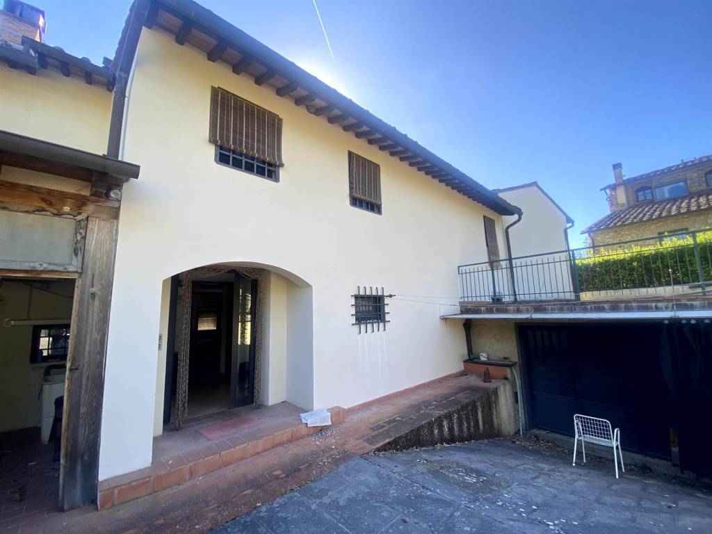 casa indipendente in vendita a San Casciano in Val di Pesa in zona Calzaiolo