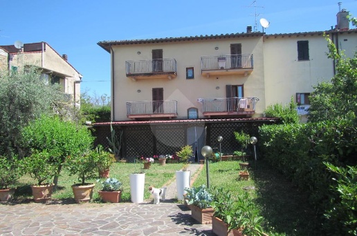 casa indipendente a San Casciano in Val di Pesa in zona Mercatale in Val di Pesa