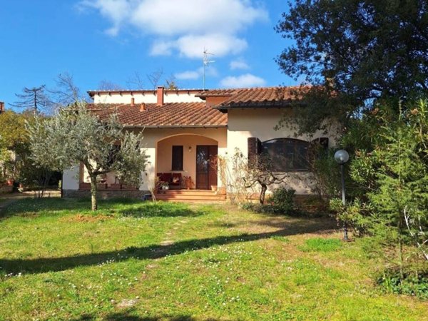 casa indipendente a San Casciano in Val di Pesa in zona Mercatale in Val di Pesa