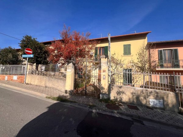 casa indipendente a San Casciano in Val di Pesa in zona Mercatale in Val di Pesa