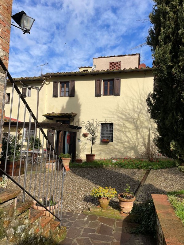 casale in vendita a San Casciano in Val di Pesa in zona Fabbrica