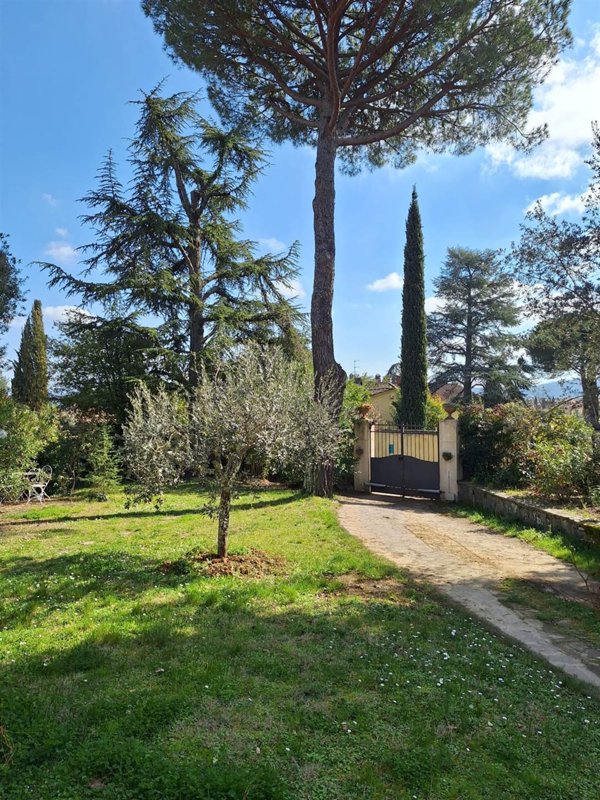 casa indipendente a San Casciano in Val di Pesa in zona Mercatale in Val di Pesa