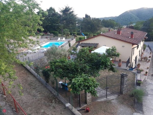 pentavano in vendita a San Godenzo in zona Casale