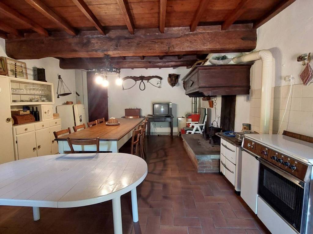 appartamento in vendita a San Godenzo in zona Castagneto
