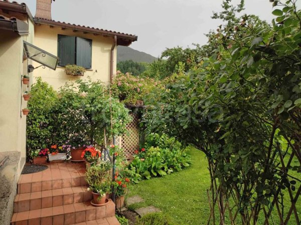appartamento in vendita a San Godenzo in zona Castagno d'Andrea