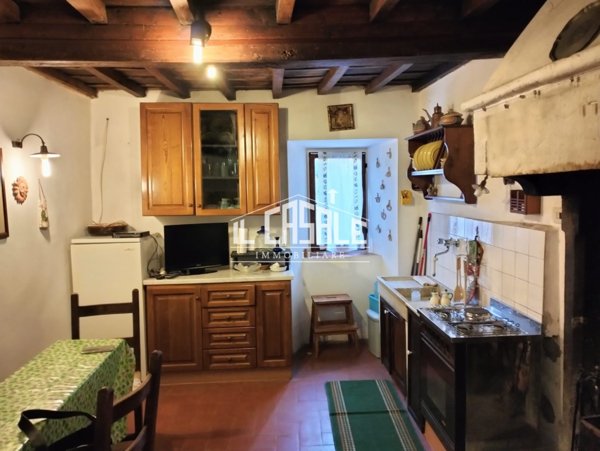 casa indipendente in vendita a San Godenzo in zona Petrognano