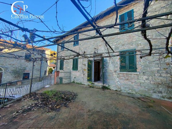 casa indipendente in vendita a San Godenzo in zona Casale