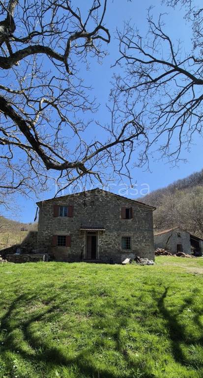 casa indipendente in vendita a San Godenzo in zona Casale