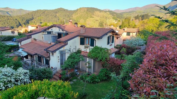 appartamento in vendita a San Godenzo in zona Castagno d'Andrea