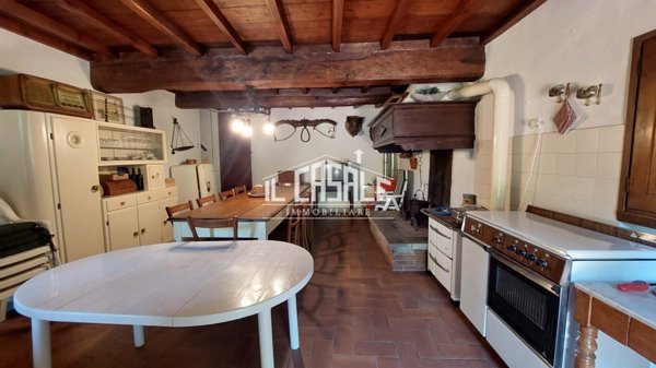 appartamento in vendita a San Godenzo in zona Castagneto