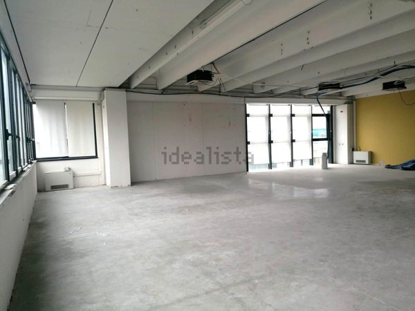 capannone in vendita a Scandicci