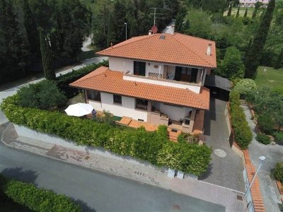casa indipendente in vendita a Scandicci