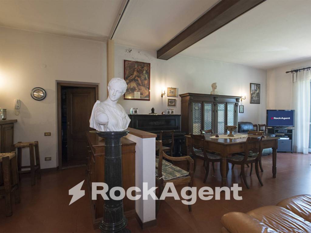 casa indipendente in vendita a Scandicci in zona San Vincenzo a Torri