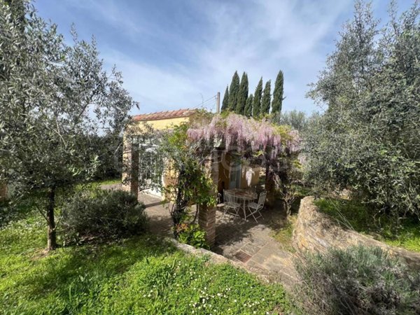 casa indipendente in vendita a Scandicci