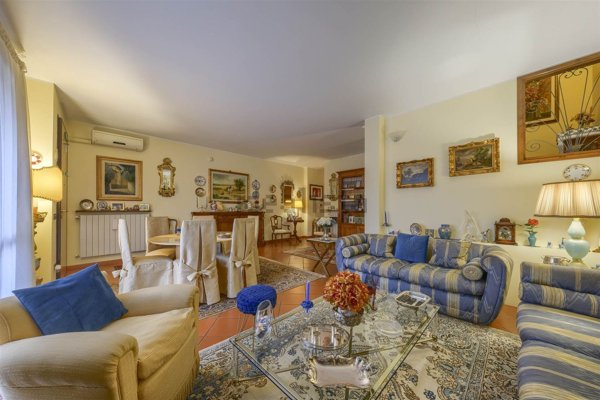 casa indipendente in vendita a Scandicci in zona San Vincenzo a Torri