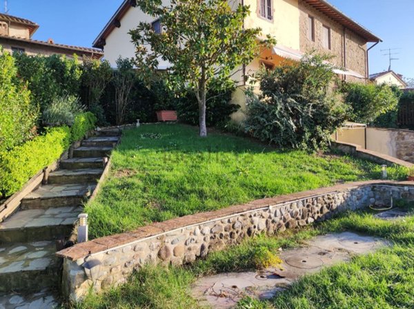 casa indipendente in vendita a Scandicci