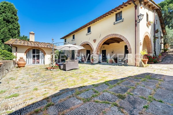 casa indipendente in vendita a Scandicci