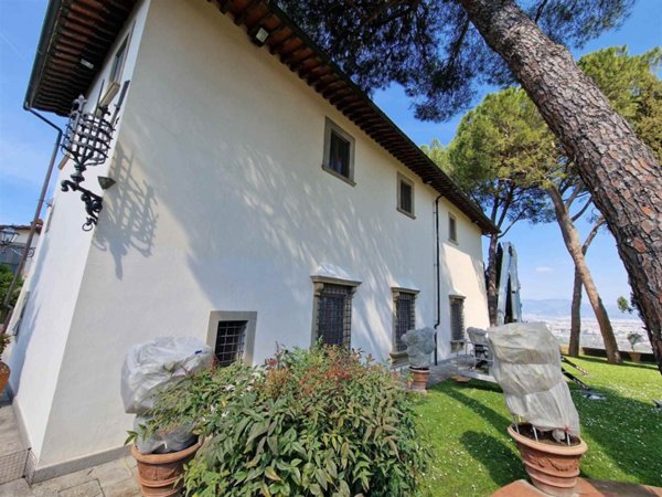 villa in vendita a Scandicci