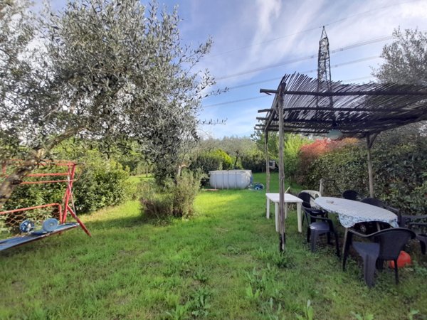 negozio in vendita a Scandicci in zona Rinaldi