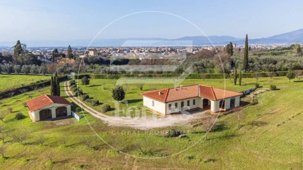 villa in vendita a Scandicci
