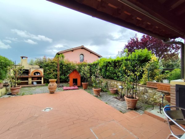 casa indipendente in vendita a Scandicci
