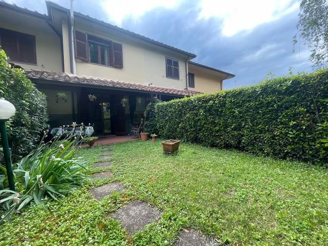 casa indipendente in vendita a Scandicci in zona Santa Maria a Marciola