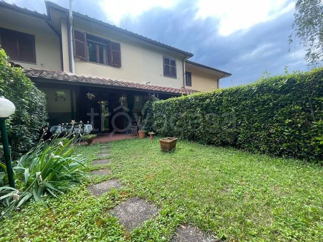 casa indipendente in vendita a Scandicci