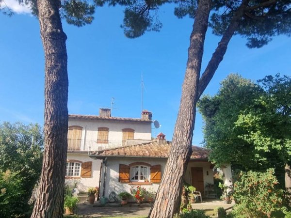 casa indipendente in vendita a Scandicci